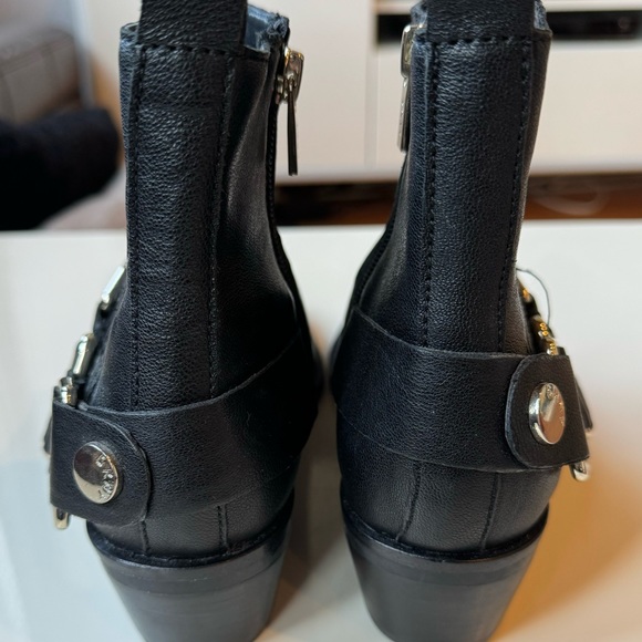 DKNY Mina Black Leather boots - Size 6.5 NEW! - Picture 6 of 13